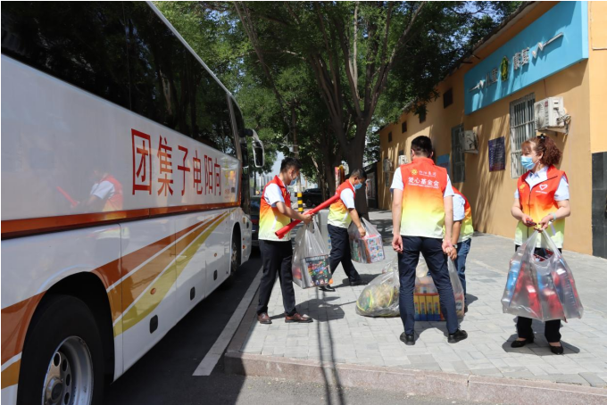 向陽集團六一愛心慰問活動 向陽集團六一愛心慰問活動