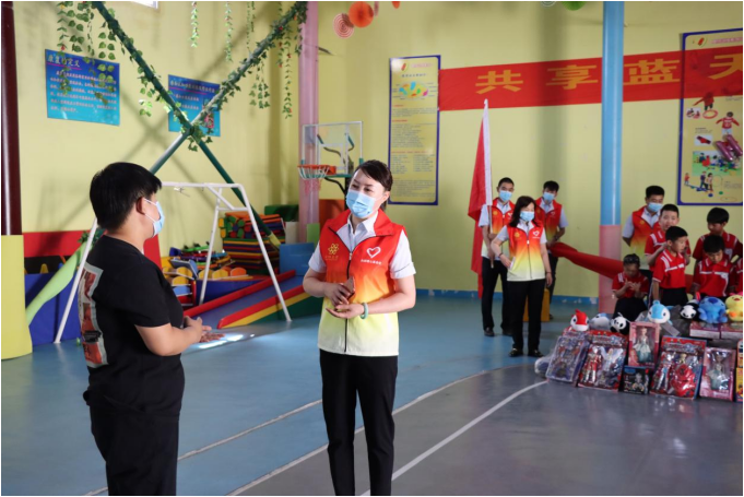 向陽集團六一愛心慰問活動 向陽集團六一愛心慰問活動